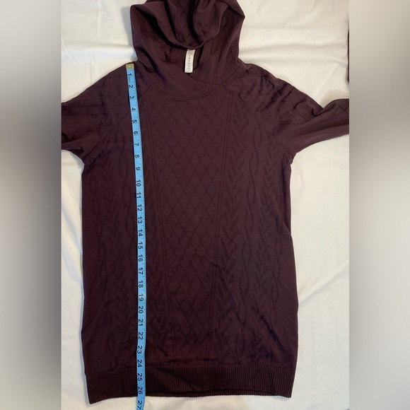NWOT Lululemon Rest Less Hoodie  Black Cherry  size 10 - Picture 4 of 13